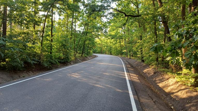 Silnice mezi Břehy a&nbsp;Sopřečí